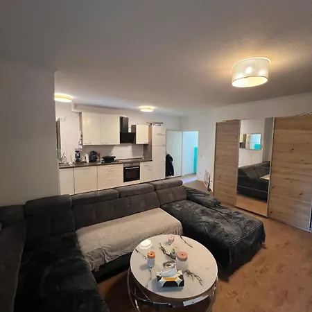 Charmante Mit Wintergarten Und Terasse 公寓 *