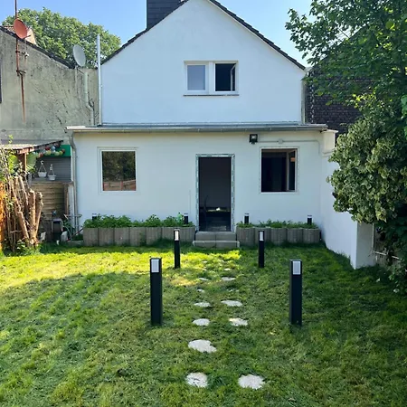 Charmante Mit Wintergarten Und Terasse * ドゥイスブルグ
